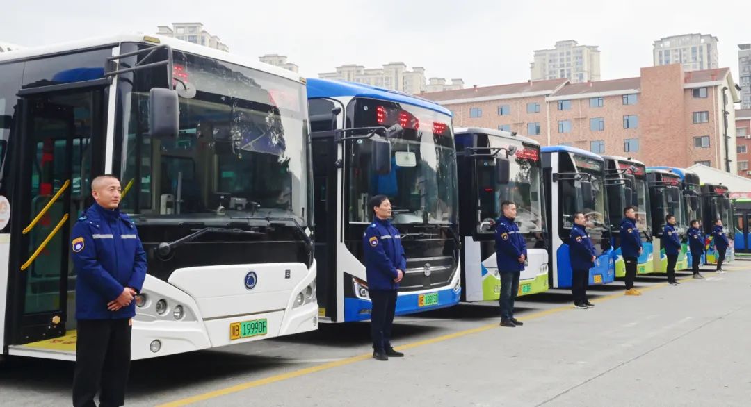 优线路、提品质，让市民群众公交出行更便捷 